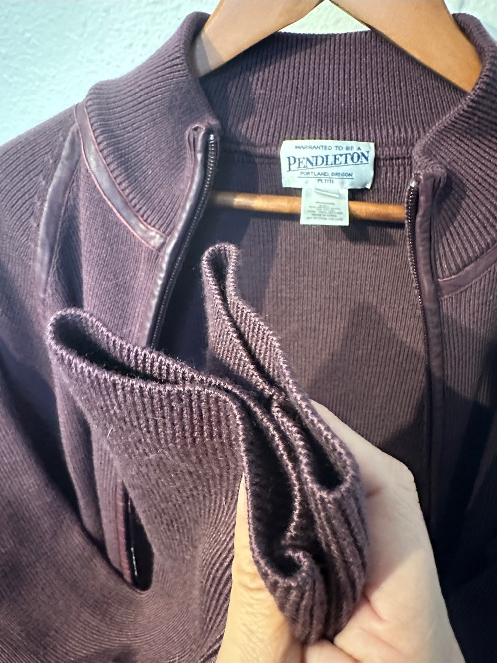 Pendleton Merino wool & leather trim Women's Zip-Front Cardigan in Plum - Picture 7 of 9